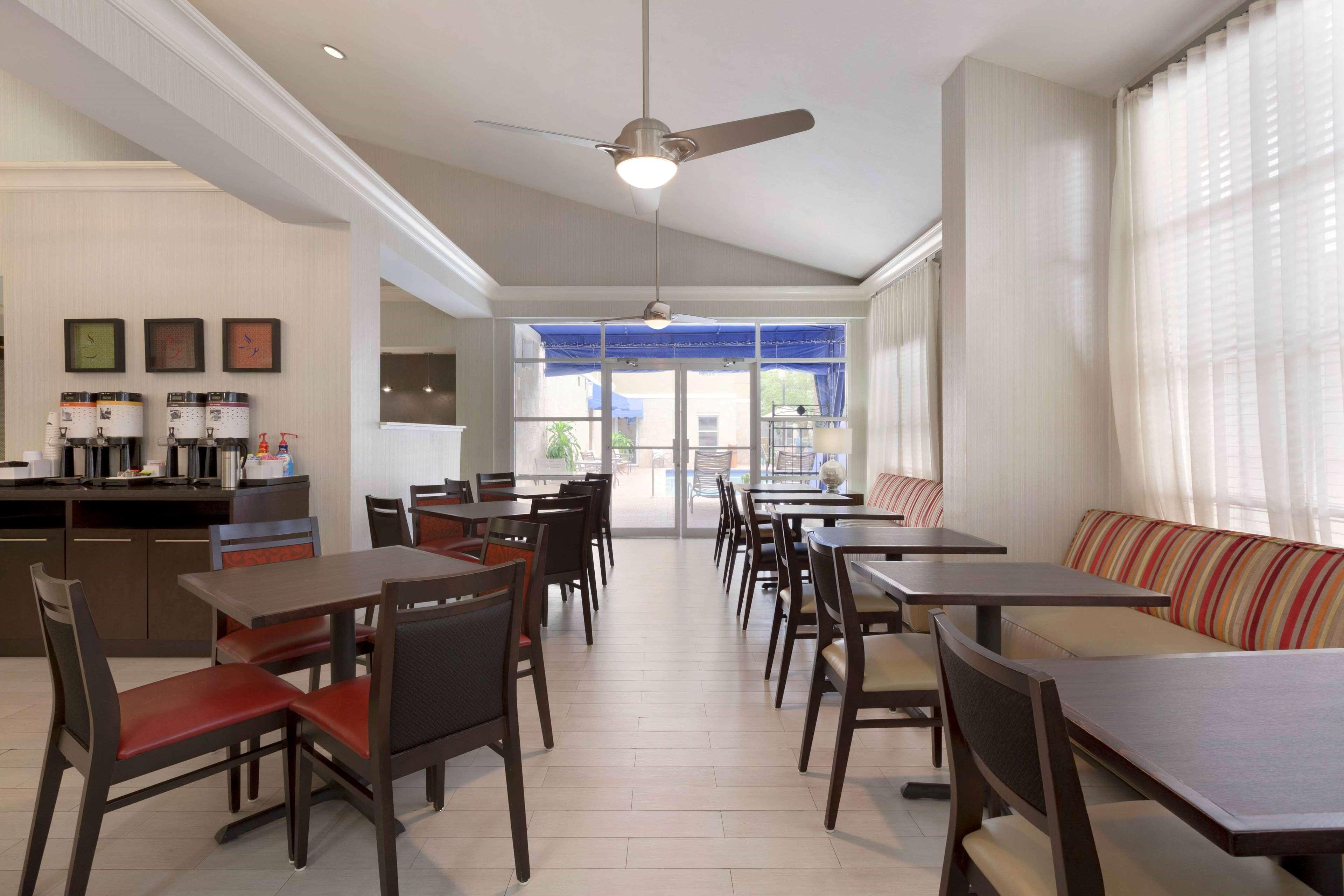 Hampton Inn & Suites Fort Lauderdale Airport Холивуд Екстериор снимка