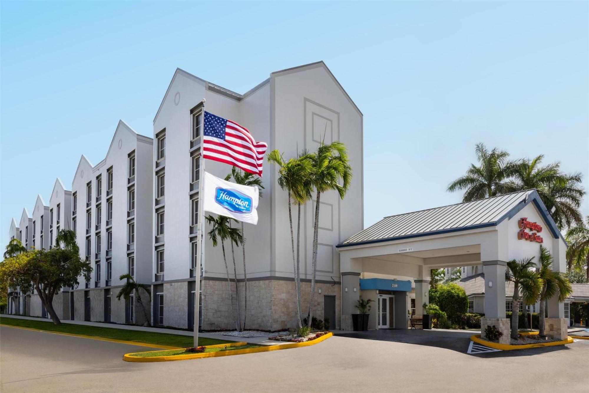 Hampton Inn & Suites Fort Lauderdale Airport Холивуд Екстериор снимка