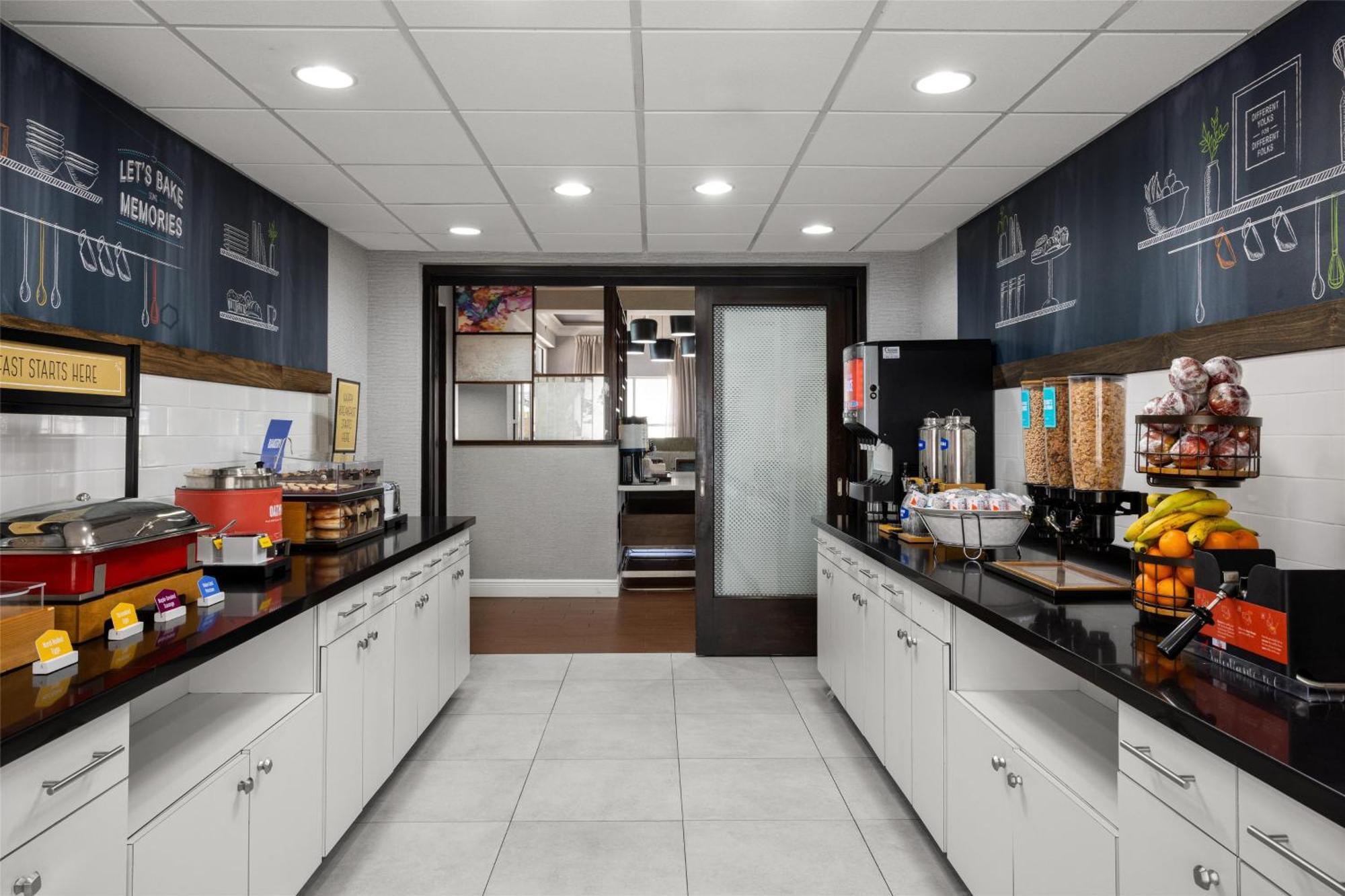 Hampton Inn & Suites Fort Lauderdale Airport Холивуд Екстериор снимка